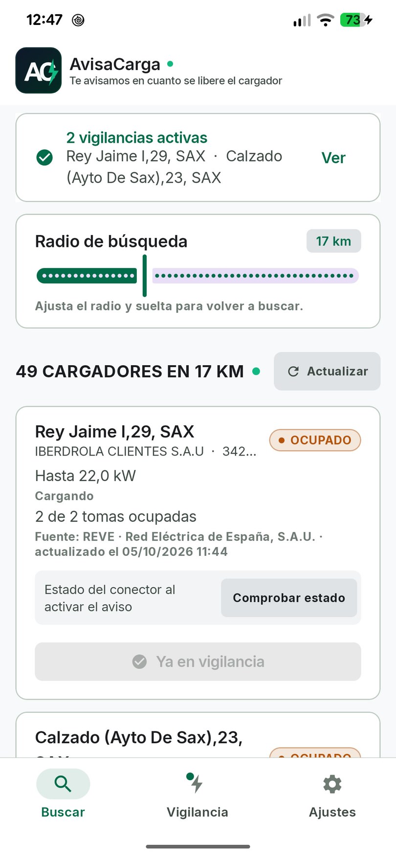 Pantalla de búsqueda de cargadores de AvisaCarga en un móvil Android